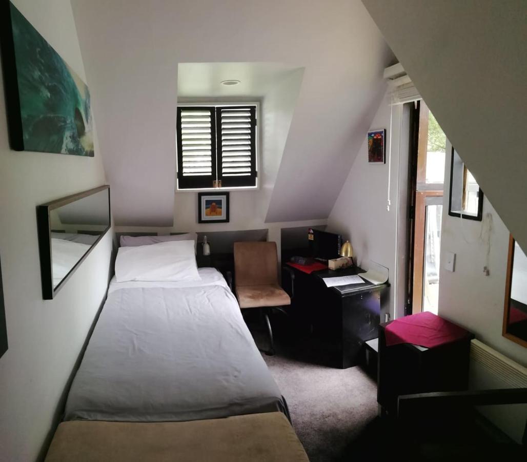 Pryor Haven Chalet Green Retreat In A Lovely Place Christchurch Ngoại thất bức ảnh